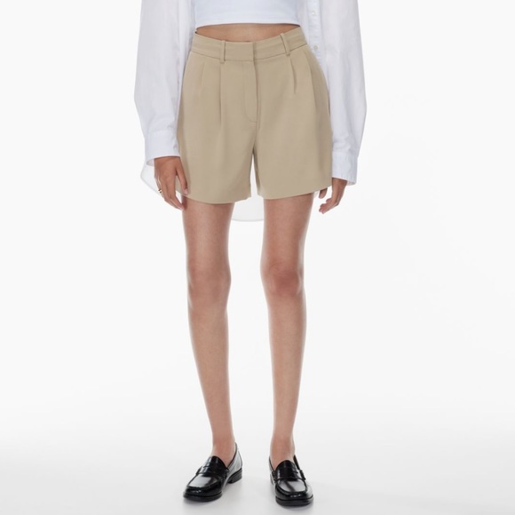 Aritzia Pants - Aritzia/Babaton 5” Pleated Short Effortless Khaki 00